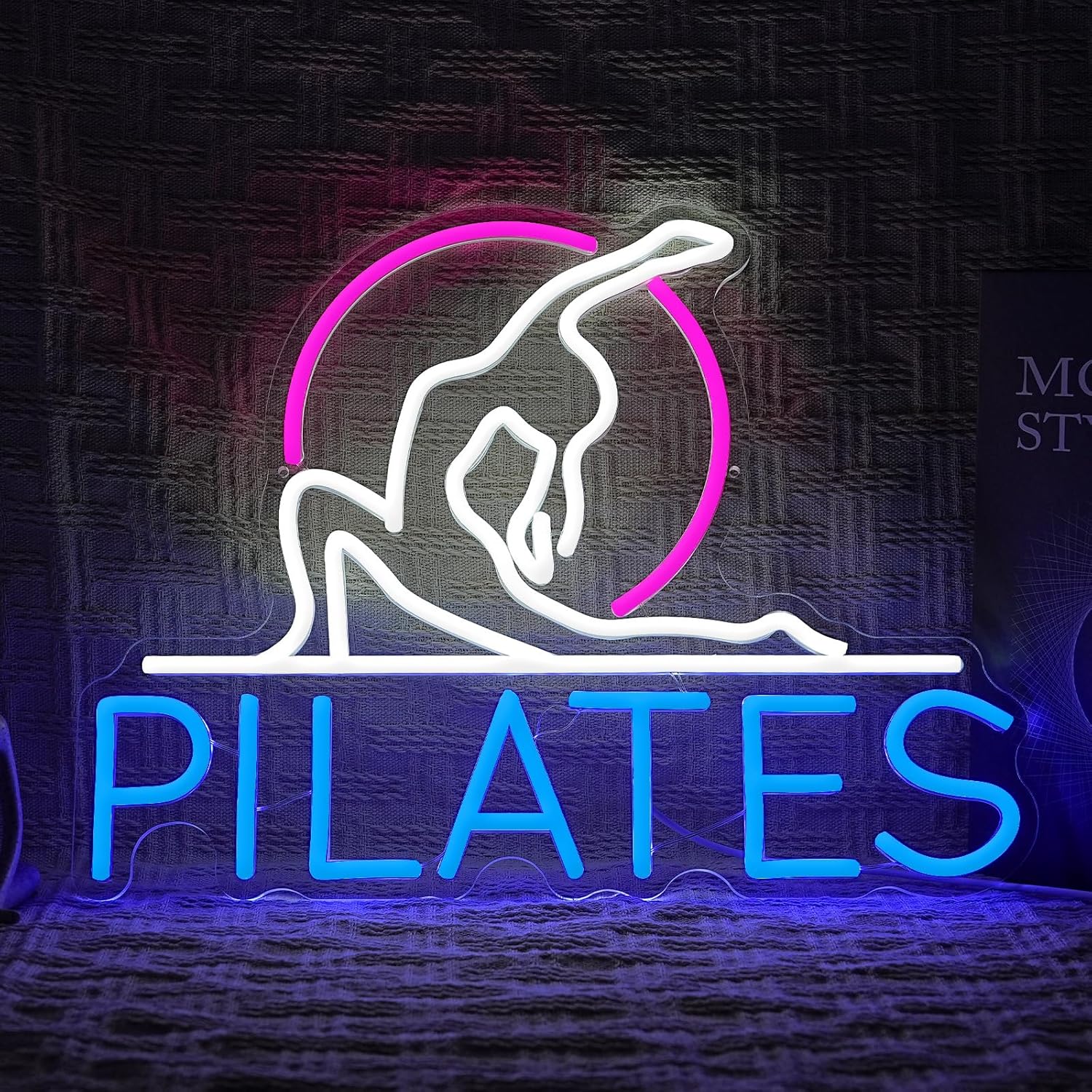 Pilates Neon Tabelası Yoga Stü - Pilates Yoga Room incelemesi ve fiyatı